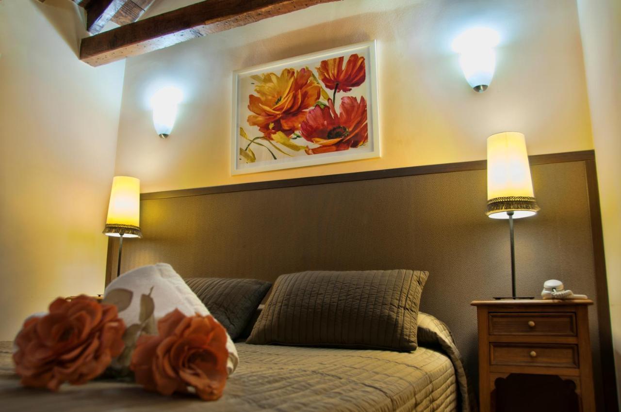 Hostal Alfonso XII By Toledo Ap Extérieur photo